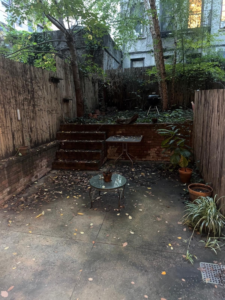 338 East 83rd Street - Photo 6