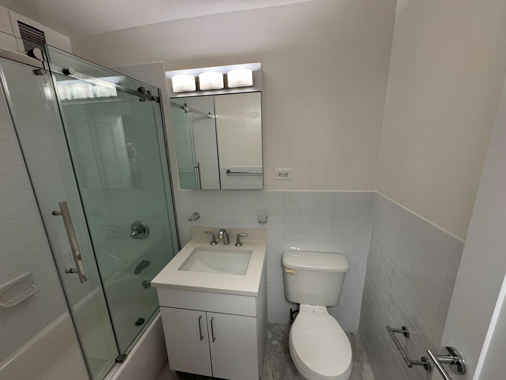 Convertible 2 Bedroom in Flatiron - Photo 3