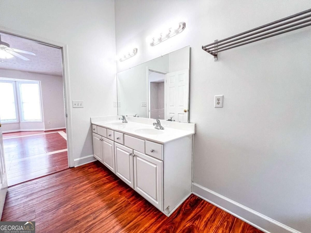 4035 River Green Parkway - Photo 12