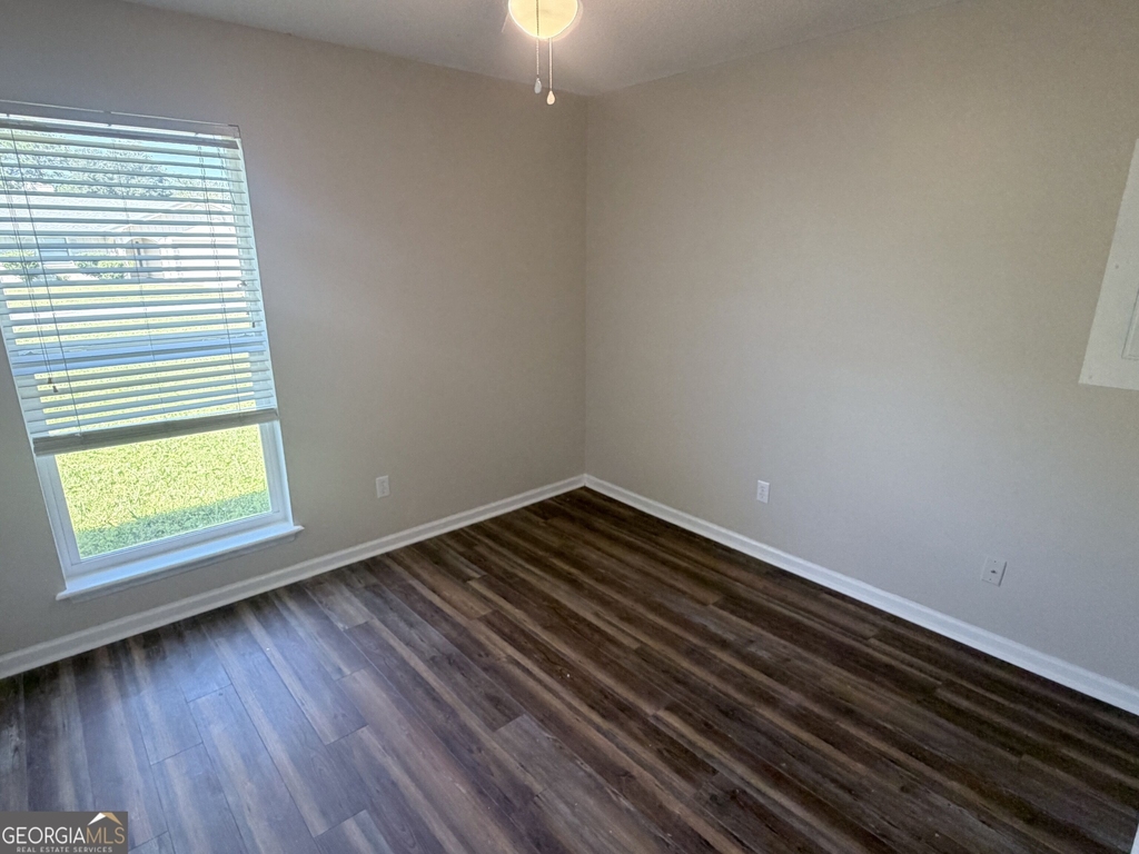 308 Lakeview Drive - Photo 6