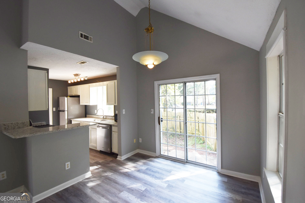 700 S Fairfield Drive - Photo 7