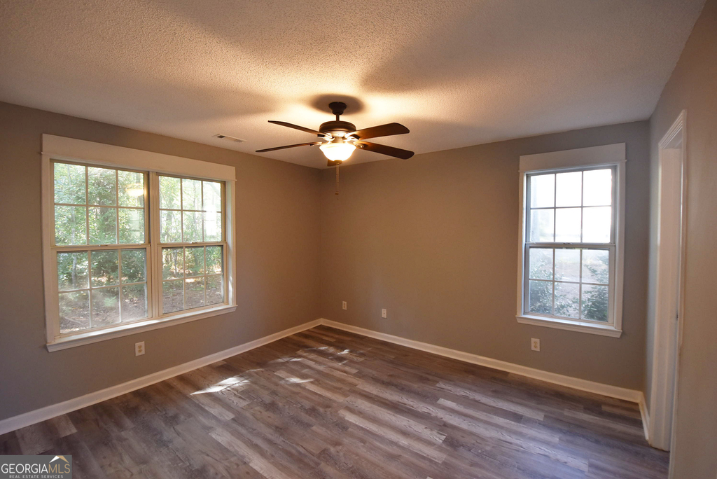 700 S Fairfield Drive - Photo 9