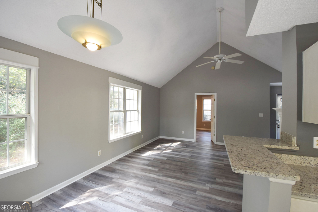 700 S Fairfield Drive - Photo 5