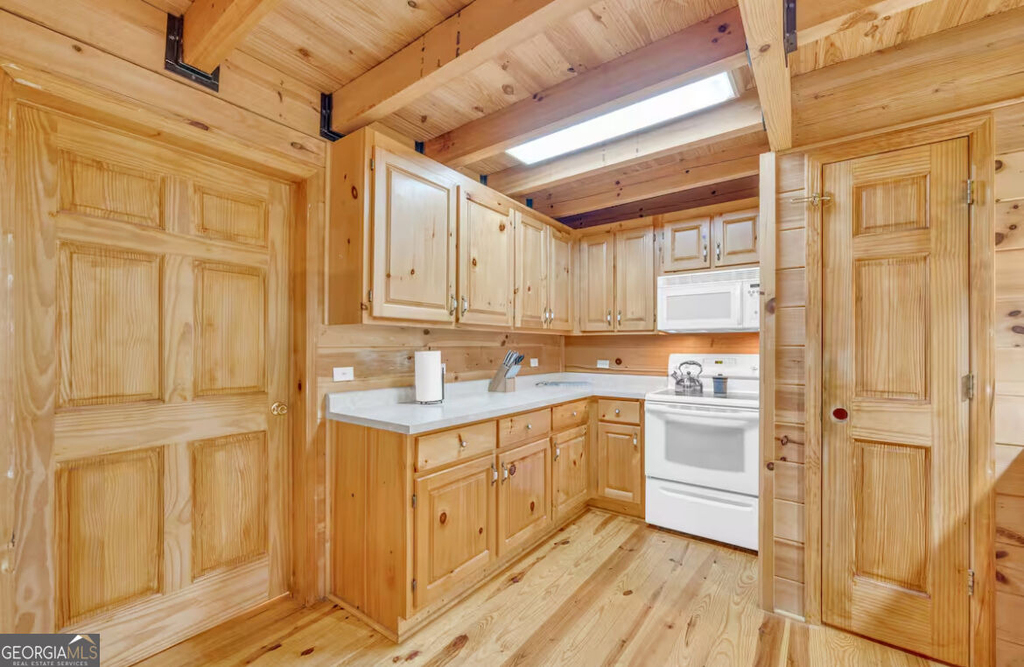 244 Skyline Way - Photo 36