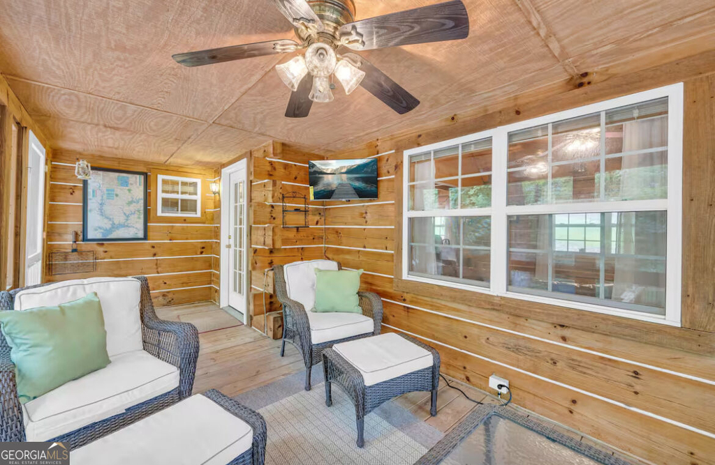 244 Skyline Way - Photo 1