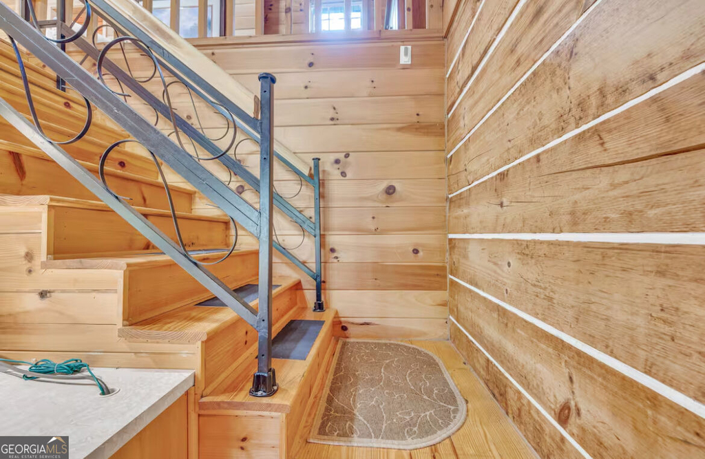 244 Skyline Way - Photo 4