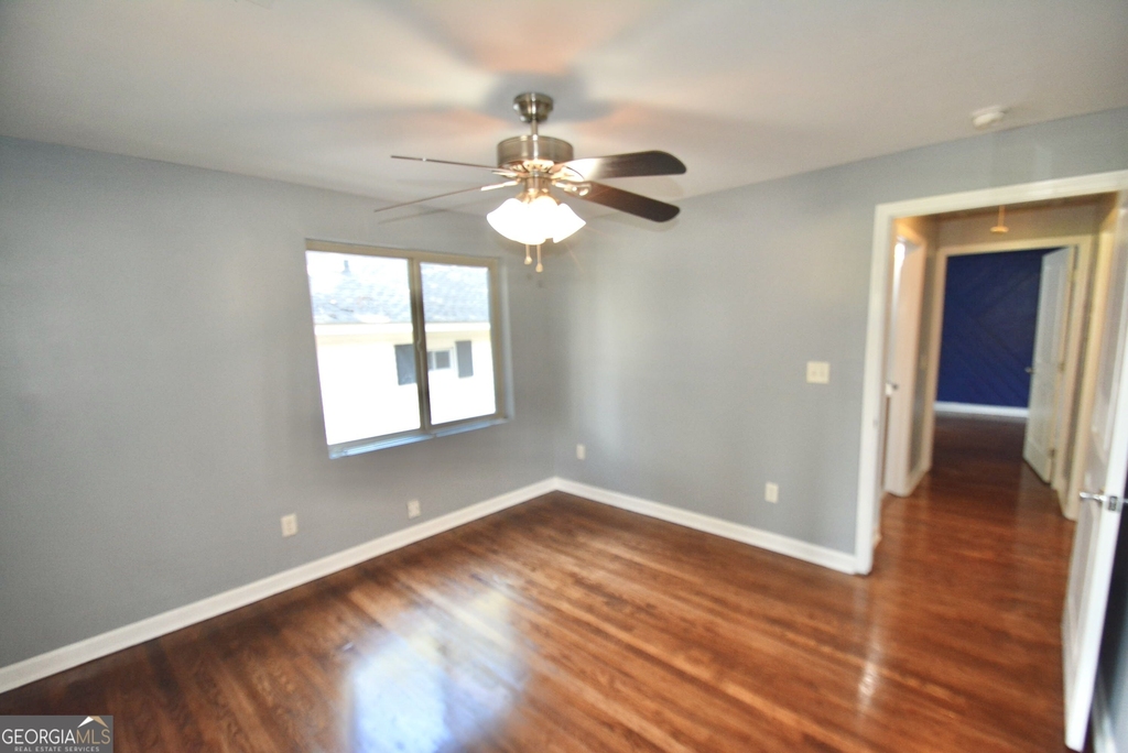 1385 Elizabeth Lane - Photo 7