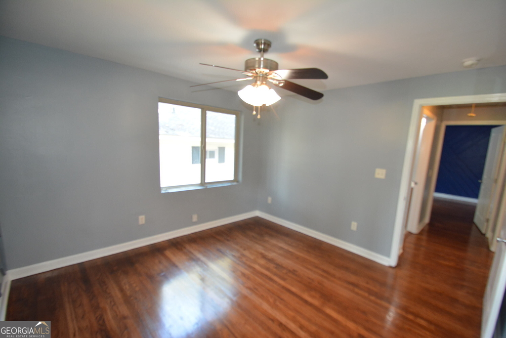 1385 Elizabeth Lane - Photo 8
