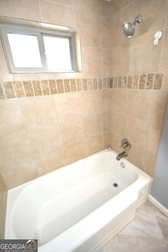 1385 Elizabeth Lane - Photo 27