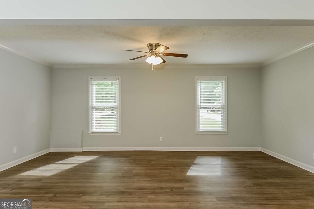 141 Mcelroy Road - Photo 5