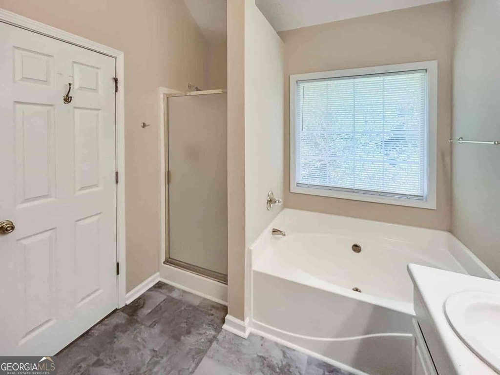 6090 Farmwood Way Se - Photo 22