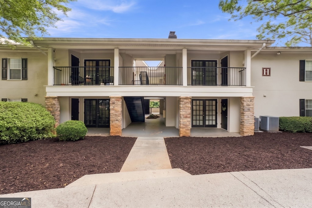 1150 Collier Road Nw - Photo 0