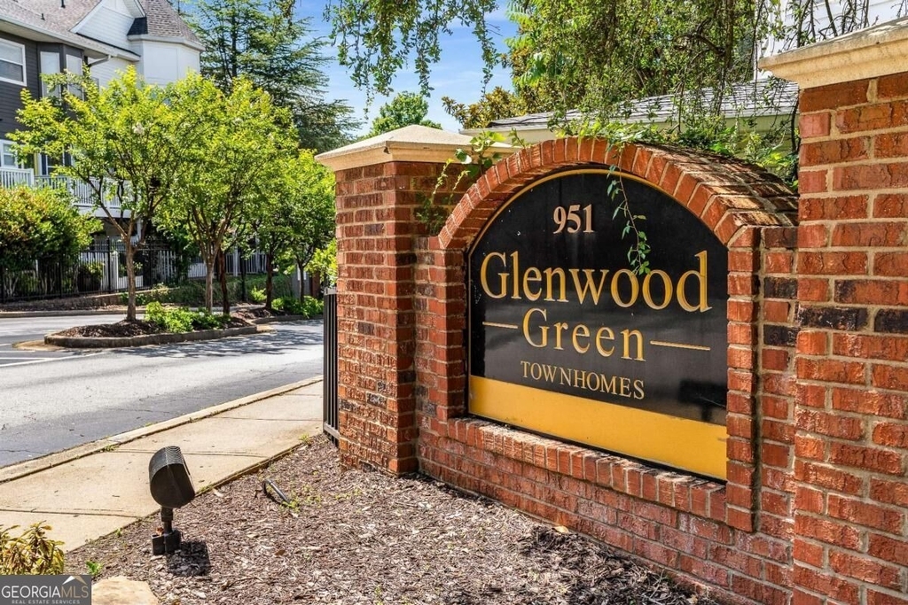 951 Glenwood Avenue Se - Photo 42