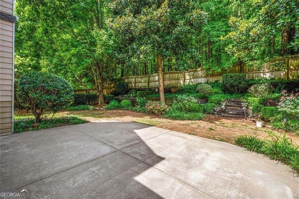2613 Peterboro Row - Photo 42