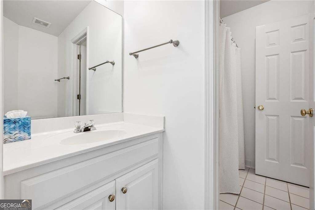 2613 Peterboro Row - Photo 32