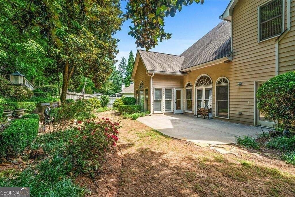2613 Peterboro Row - Photo 4