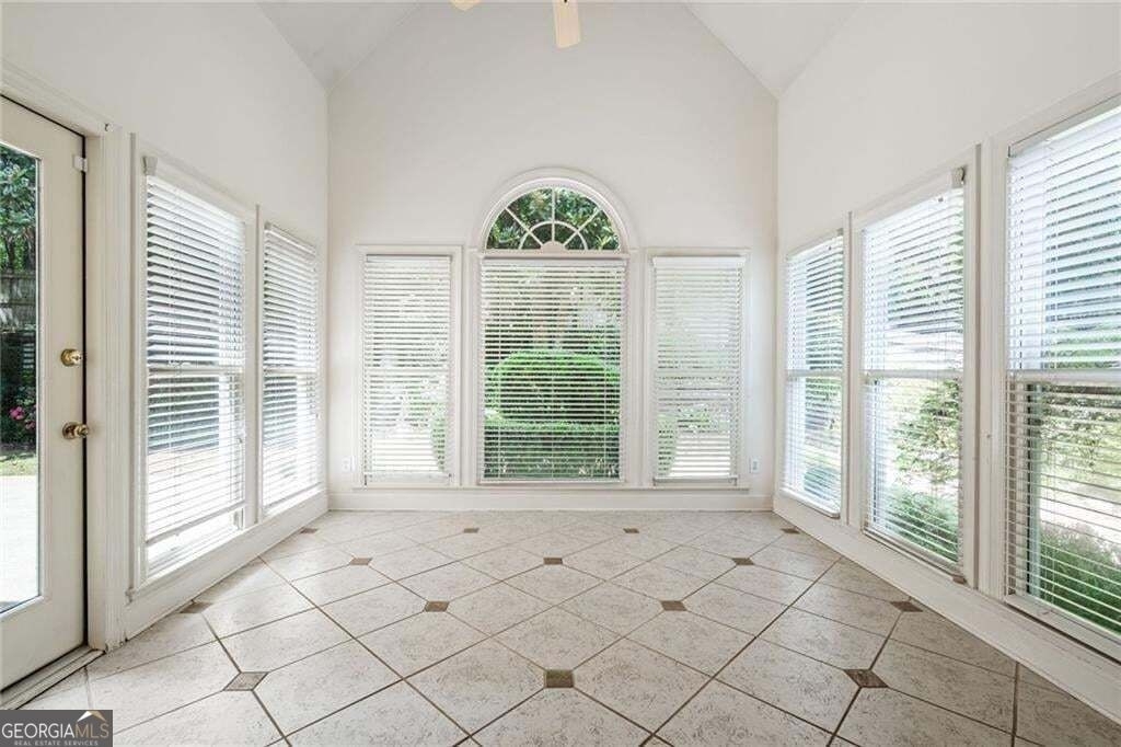 2613 Peterboro Row - Photo 21