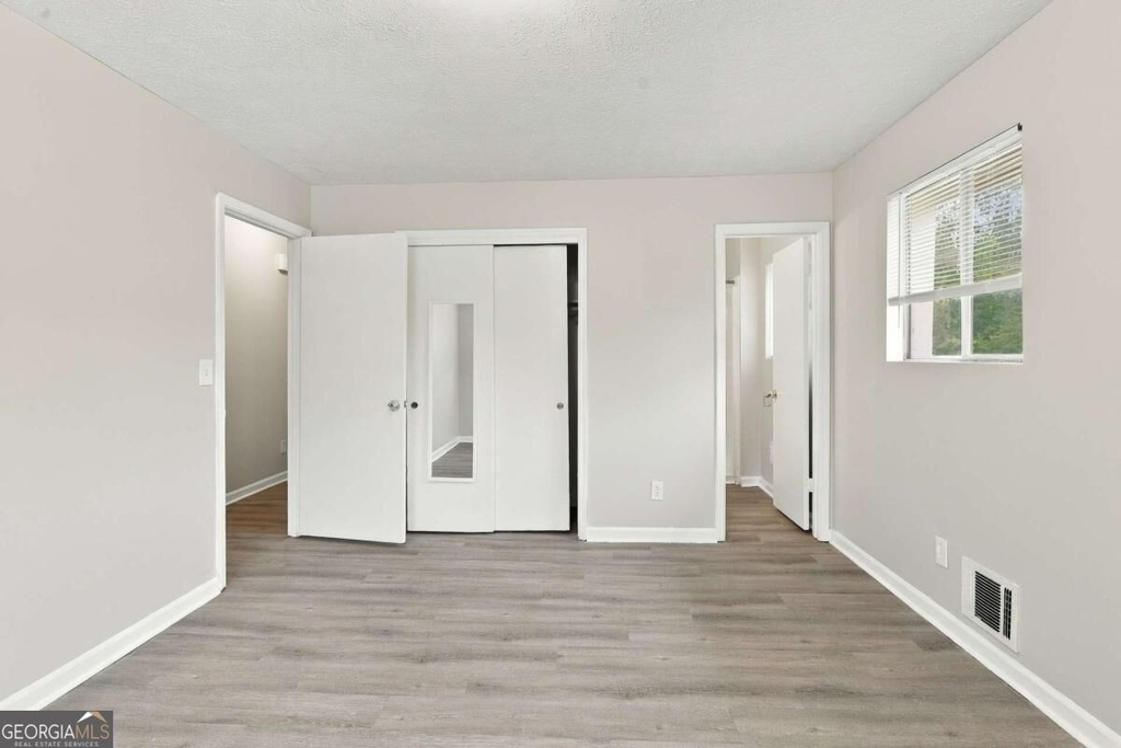 6450 Ashdale Drive - Photo 9