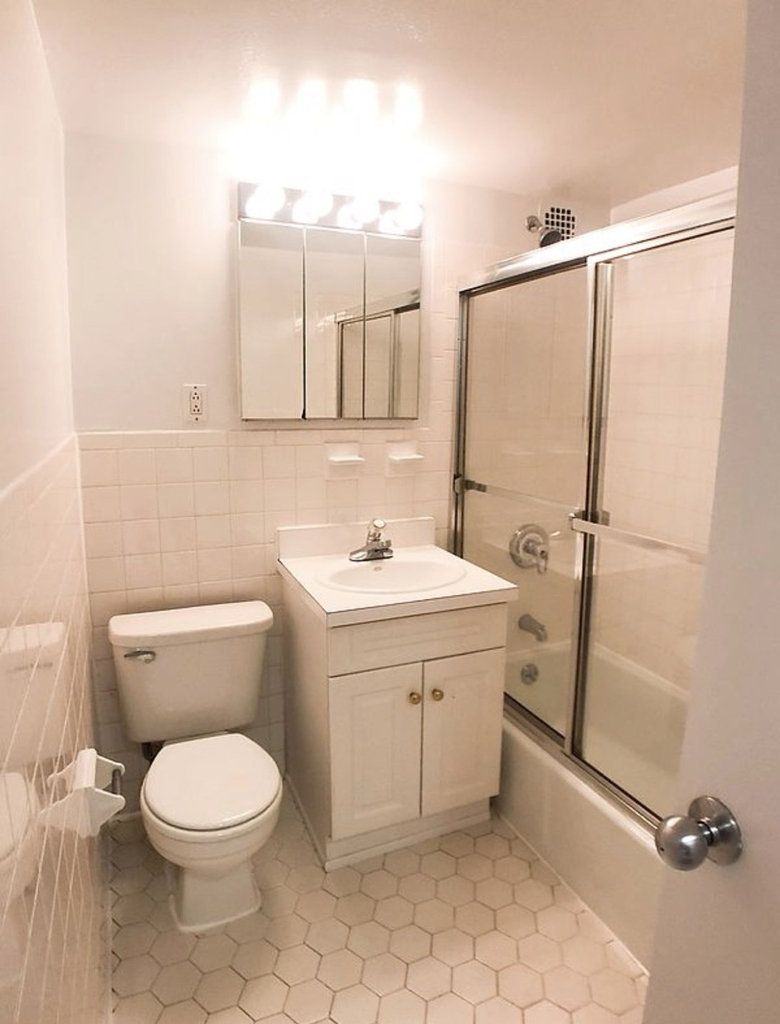 1661 York Avenue - Photo 2