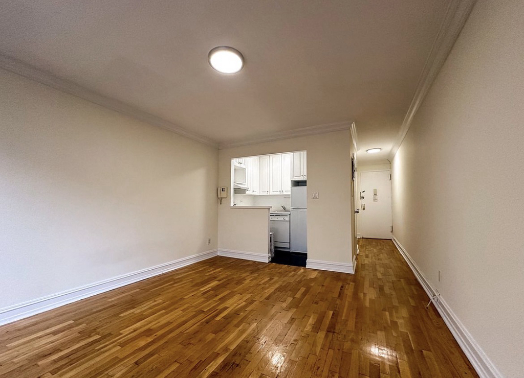 1661 York Avenue - Photo 1