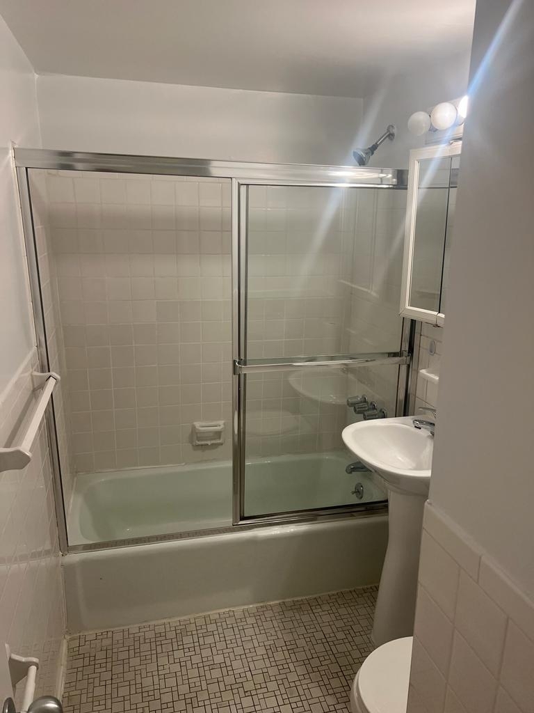 E 87 Street / York Avenue - Photo 1