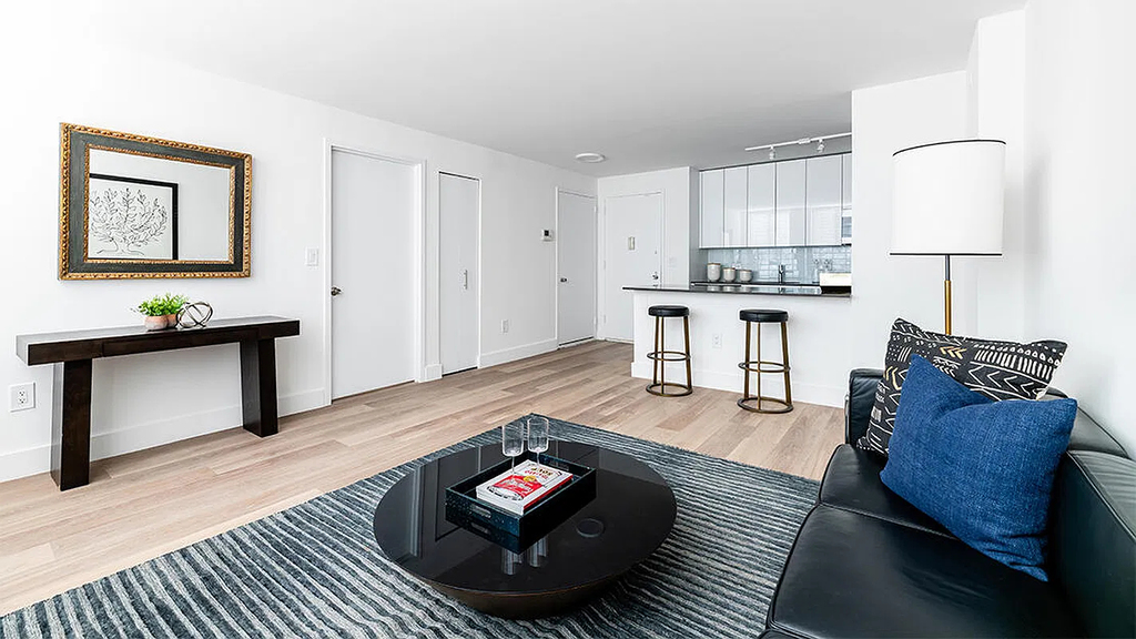 444 West 35th Street - Photo 1