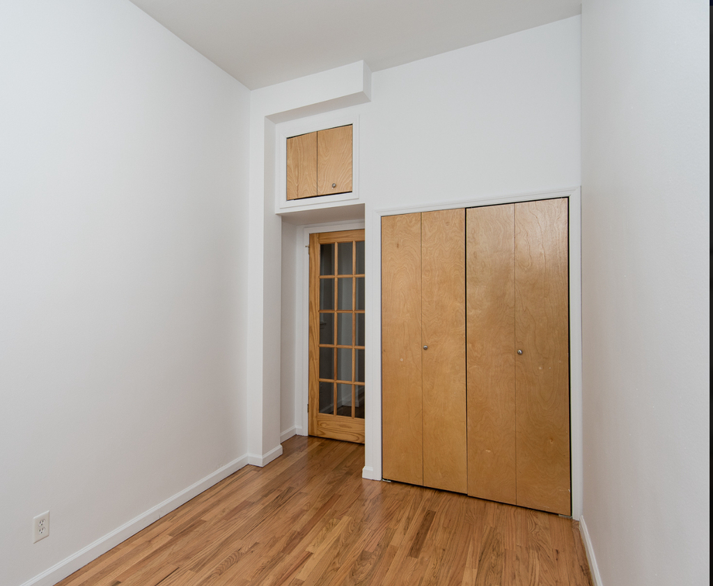 East 83rd Street & 3rd Avenue - Photo 0