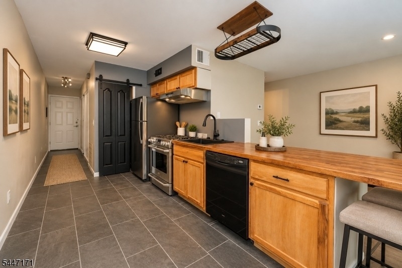 7 Sugar Loaf Ct - Photo 2