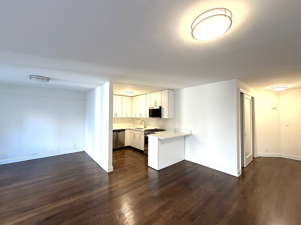 East 56th Street - Photo 0