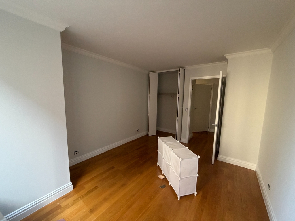 West 48th Street - Photo 15