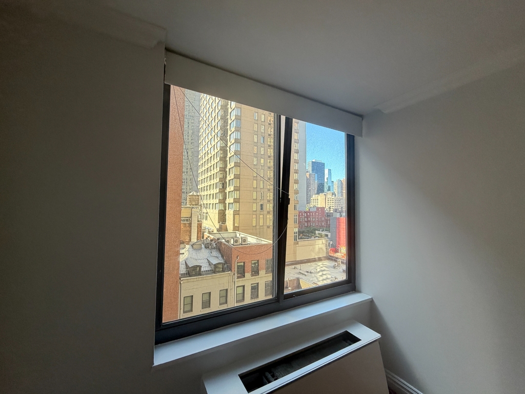 West 48th Street - Photo 16