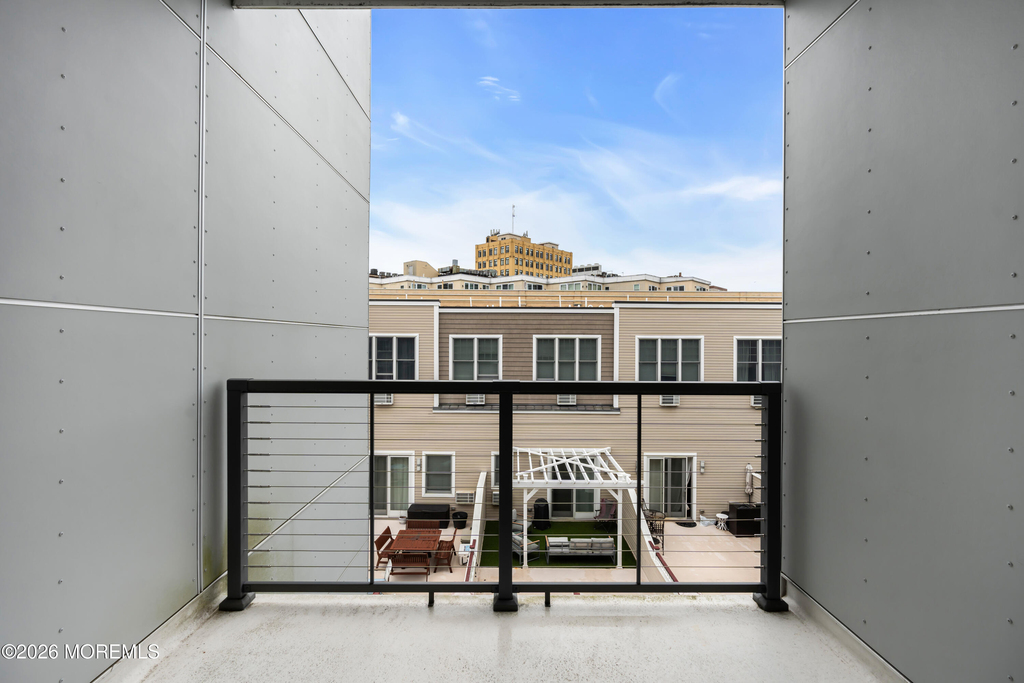 521 Lake Avenue - Photo 10