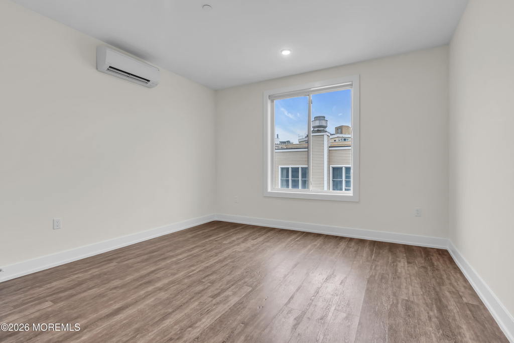 521 Lake Avenue - Photo 9