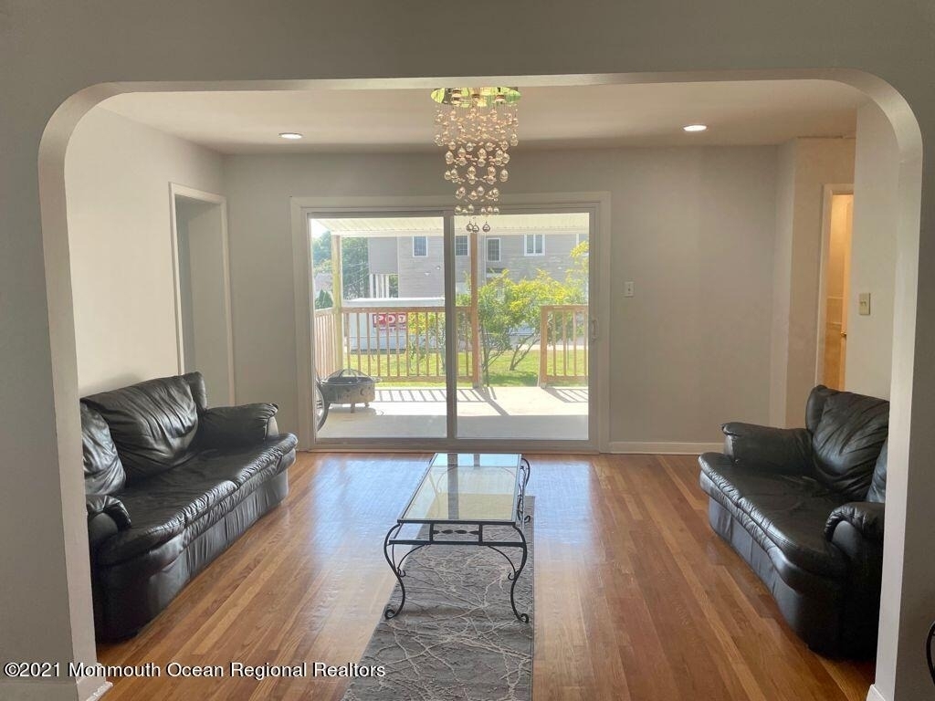 21 Berg Avenue - Photo 6