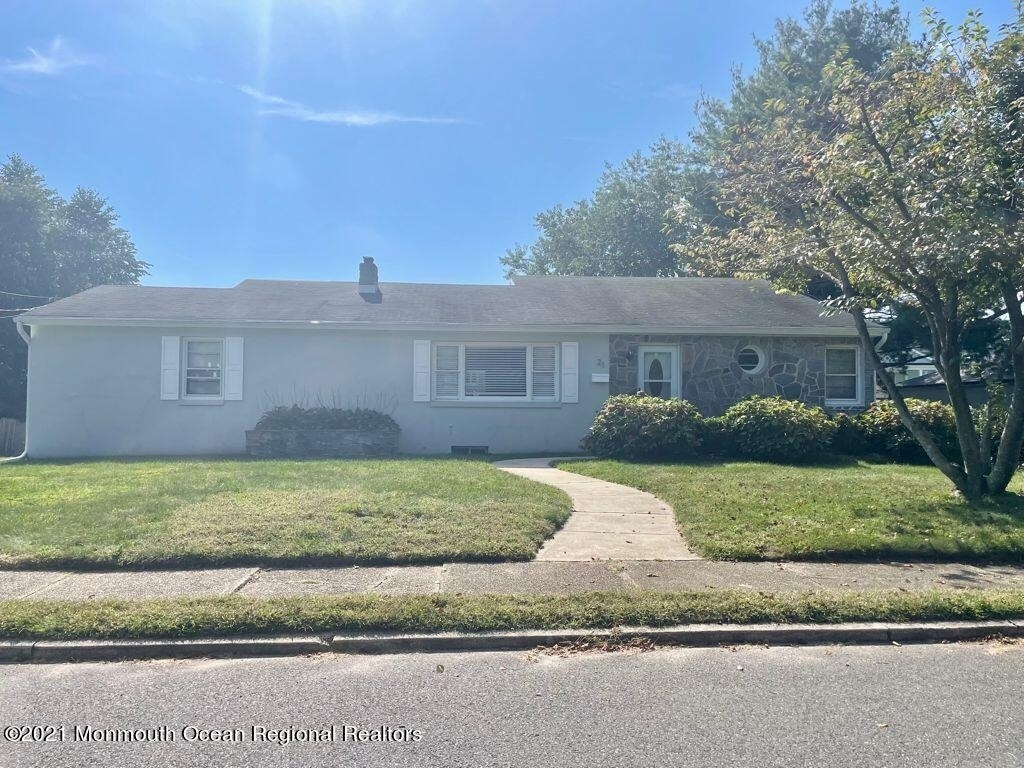 21 Berg Avenue - Photo 0