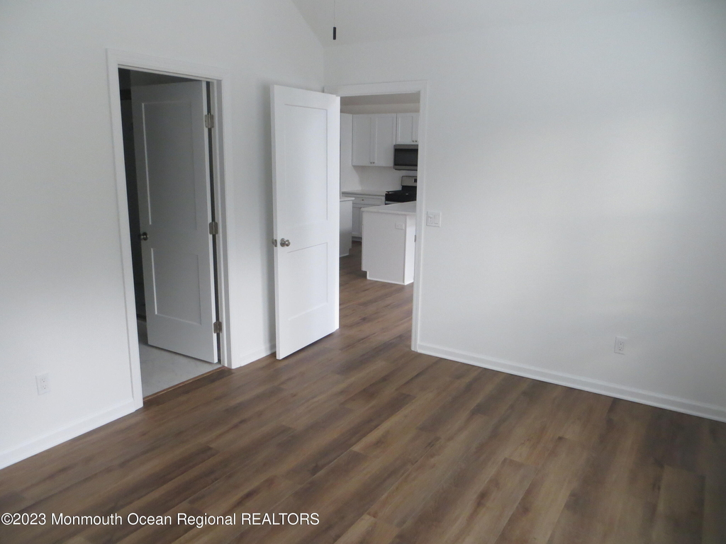 28 Trenton Avenue - Photo 8
