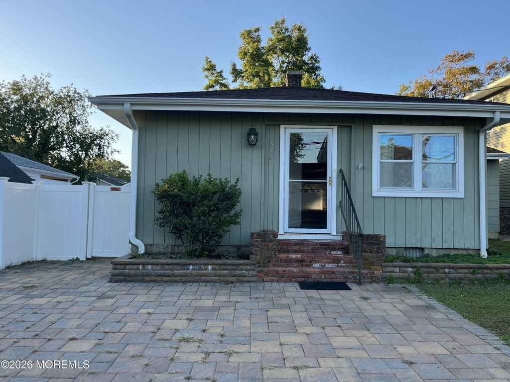 544 Pacific Avenue - Photo 1