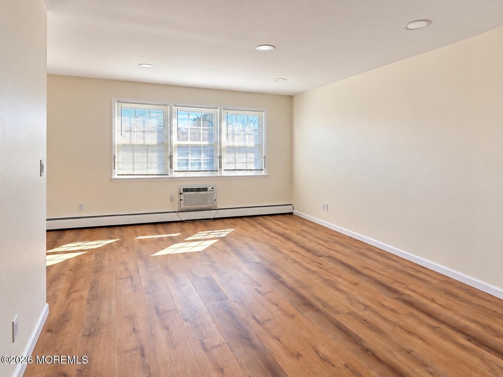 364 Westwood Avenue - Photo 5