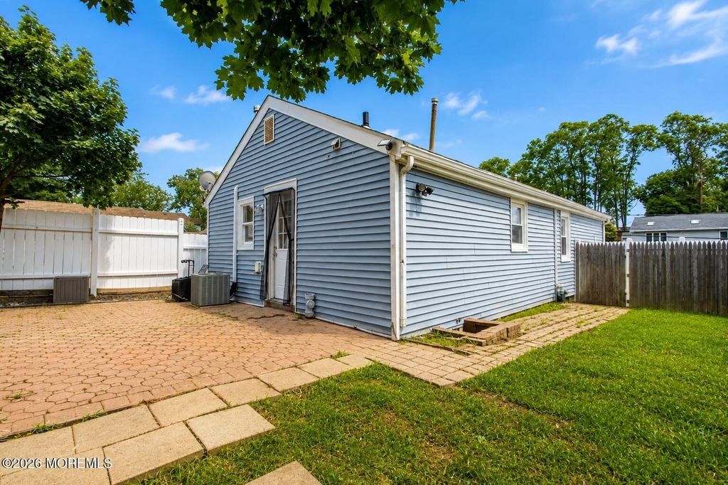 246 Brookside Avenue - Photo 2