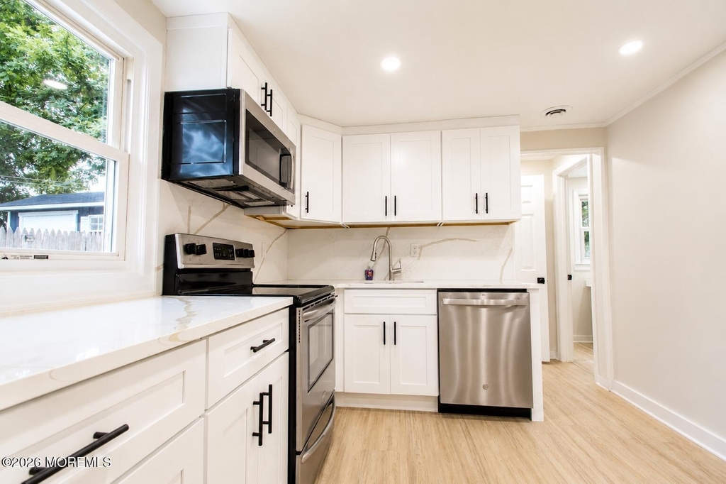246 Brookside Avenue - Photo 5
