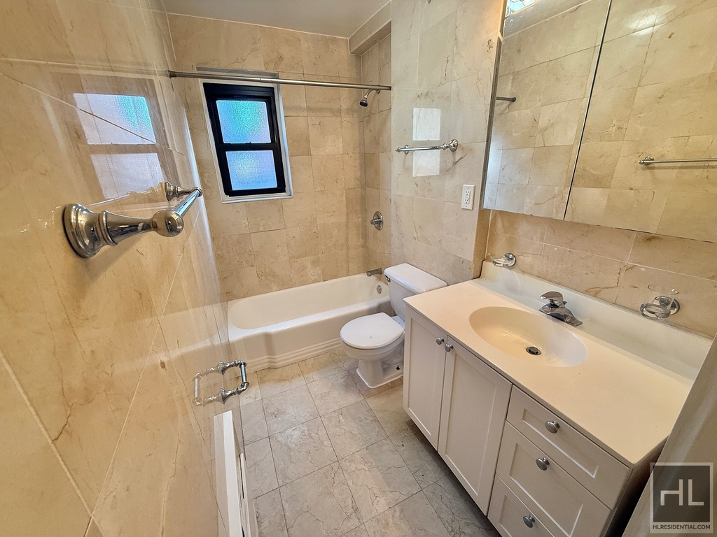 East 36 Street - Photo 3