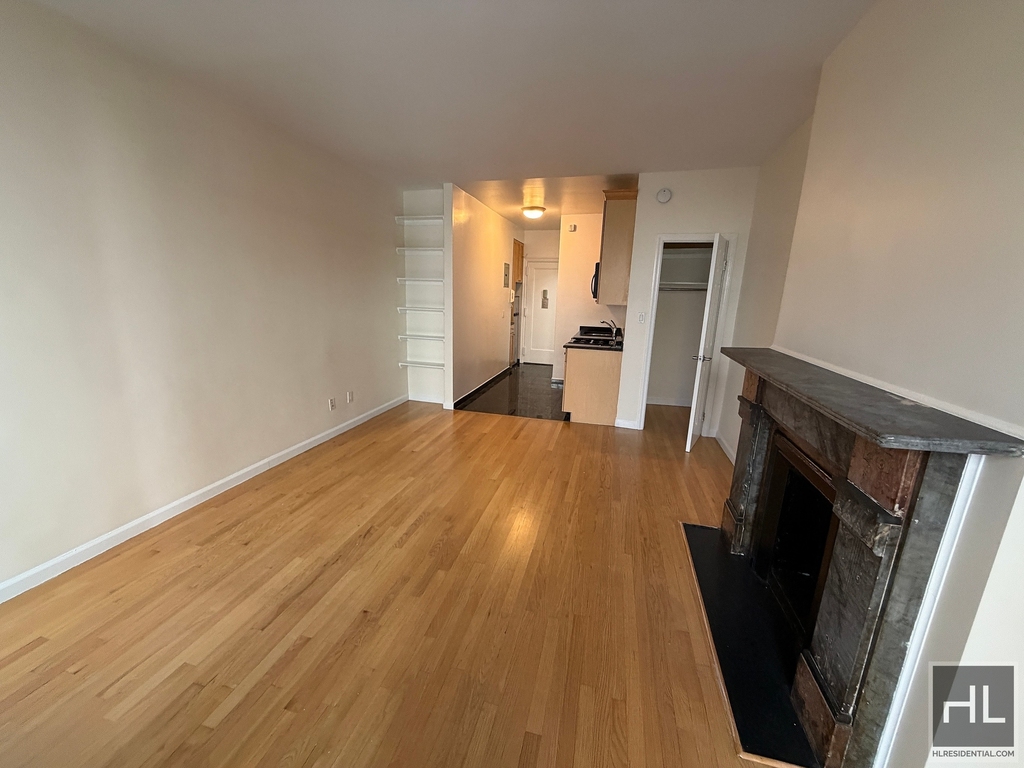 East 84th Street - Photo 0