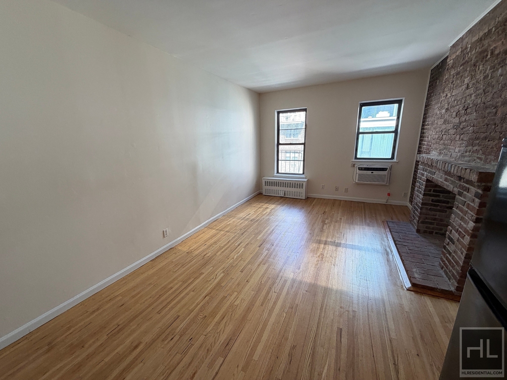 East 84 Street - Photo 1