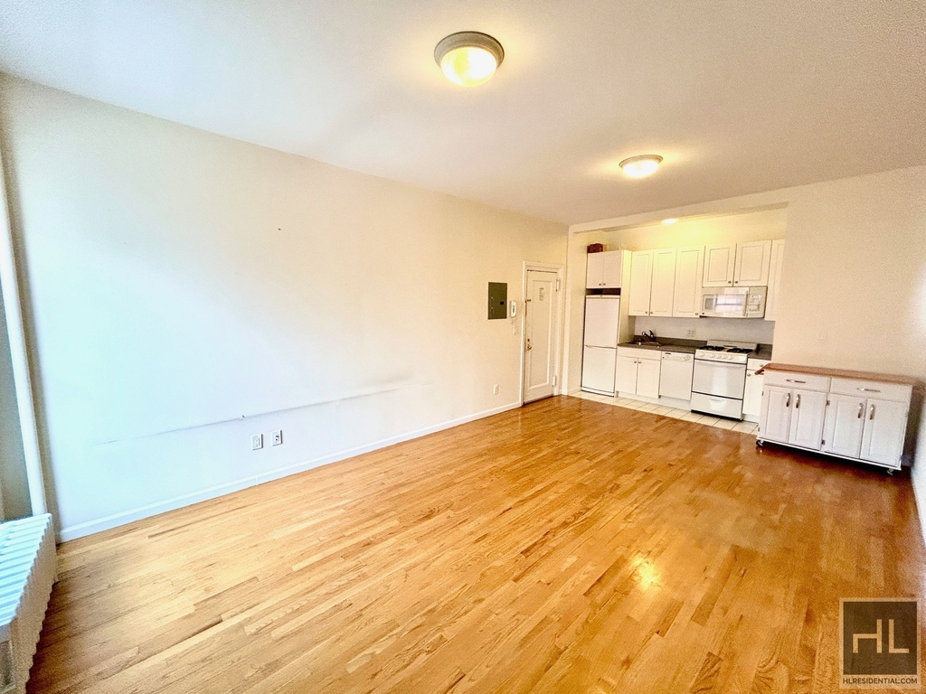 West 72 Street - Photo 2