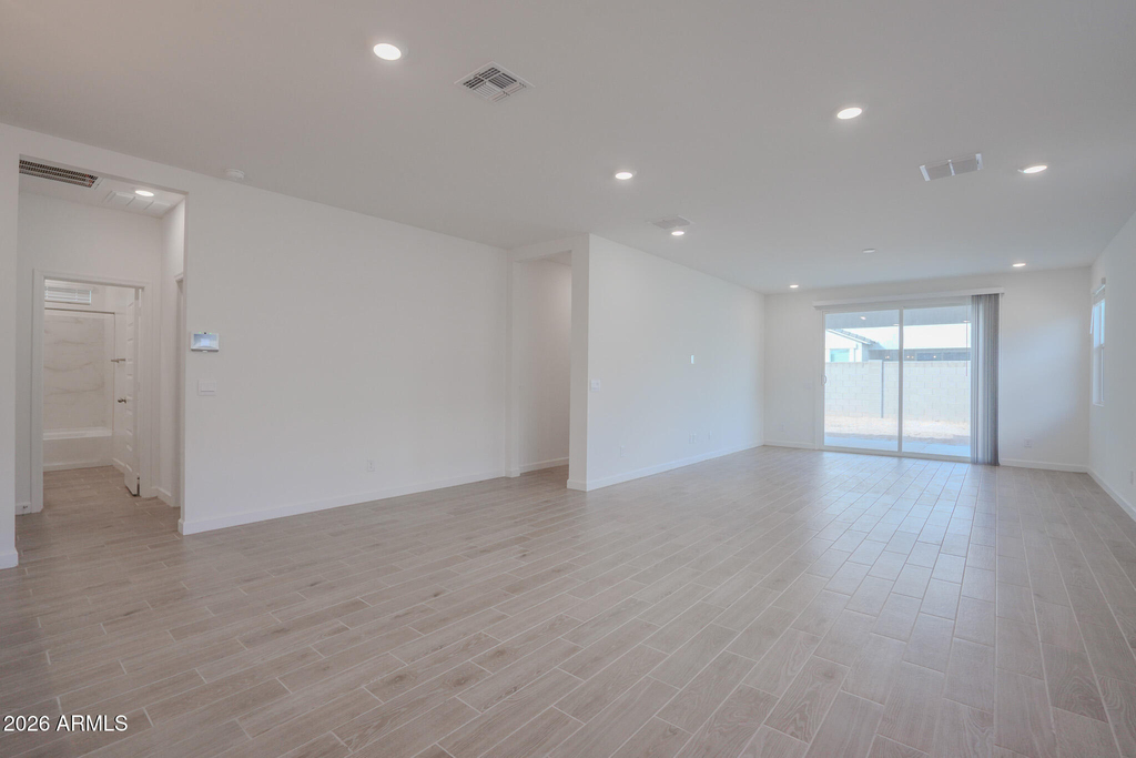 24192 W Hacienda Avenue - Photo 7
