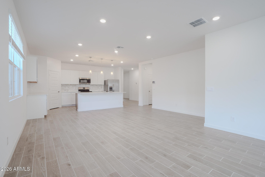 24192 W Hacienda Avenue - Photo 8