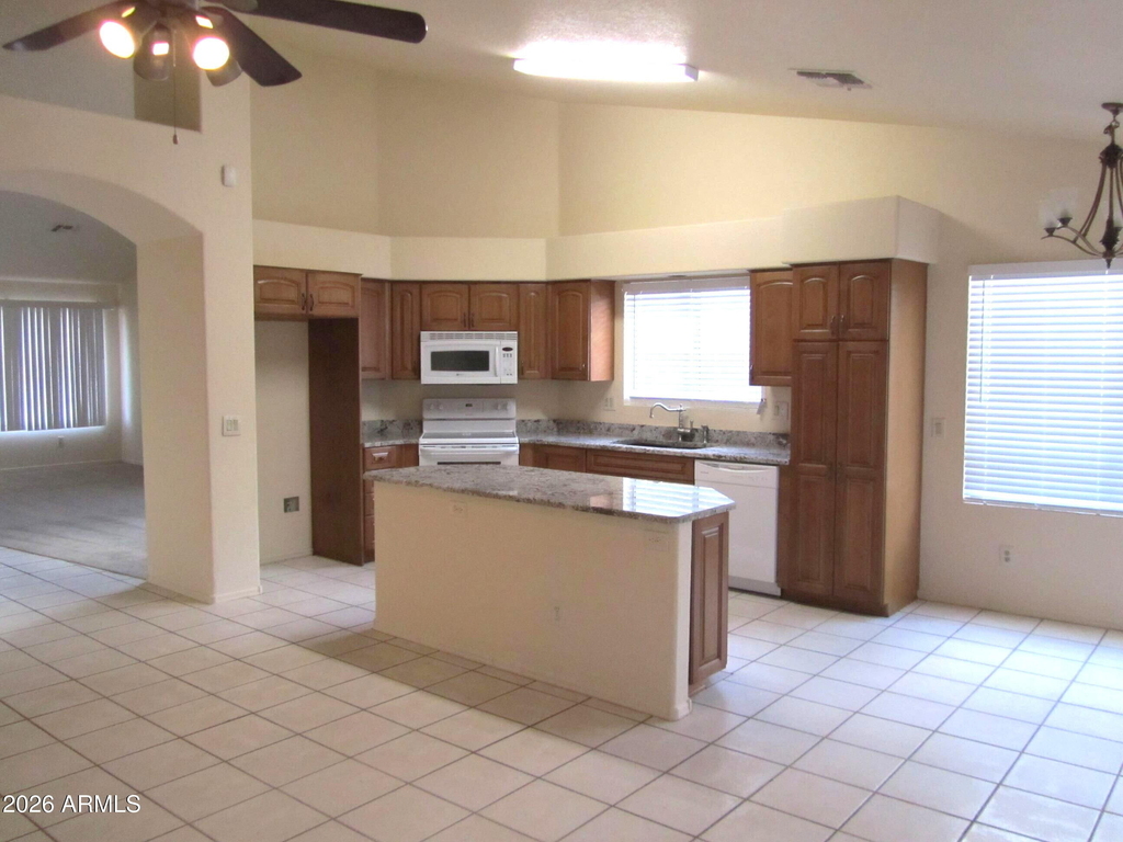 6702 N 89th Avenue - Photo 7