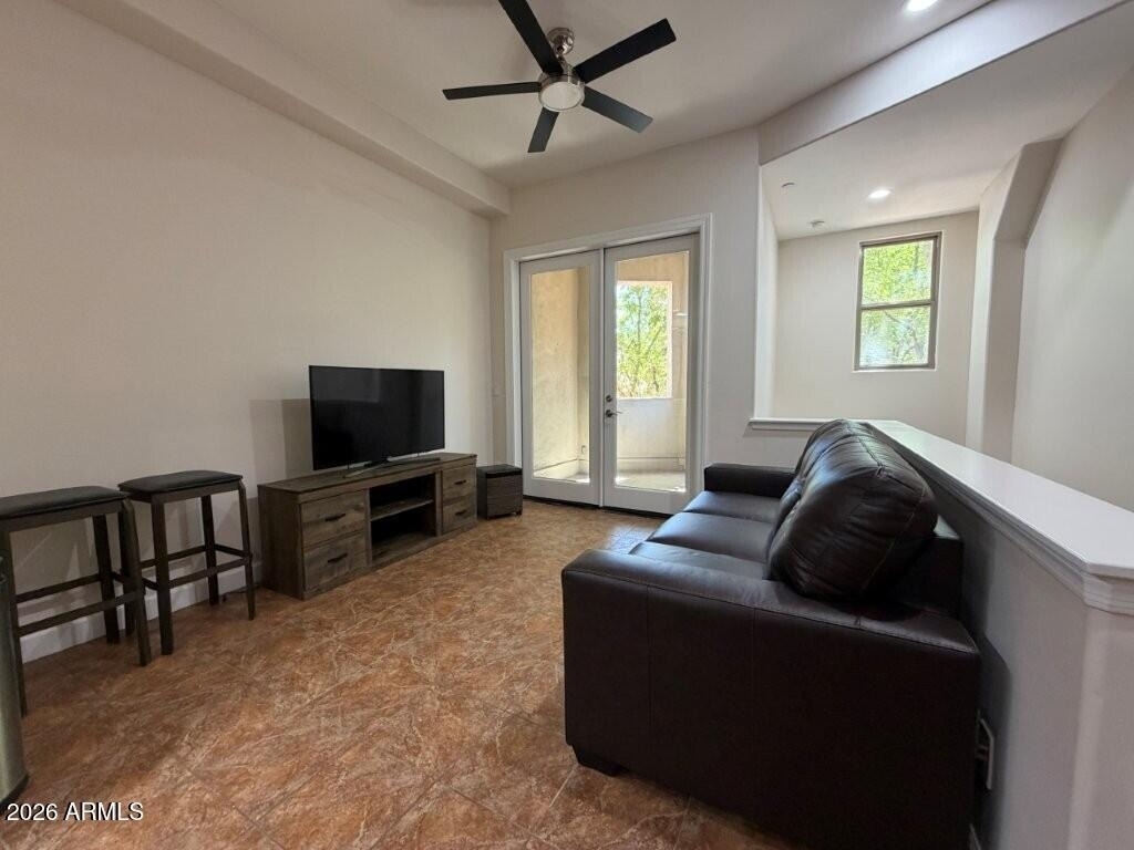 555 W 6th Street - Photo 4