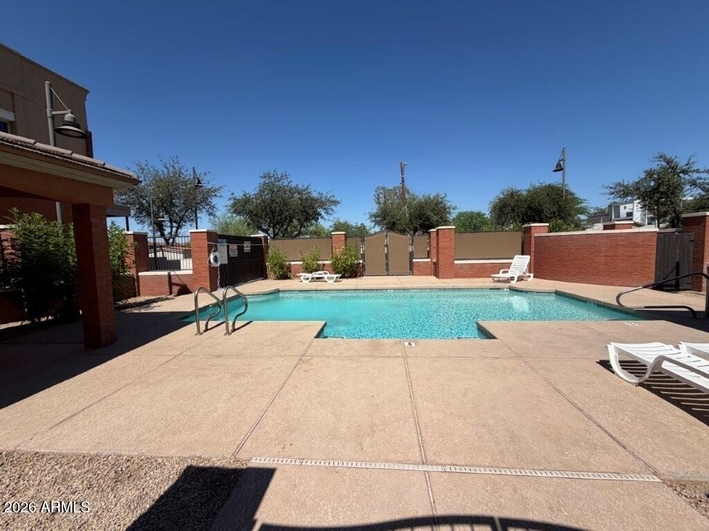 555 W 6th Street - Photo 19