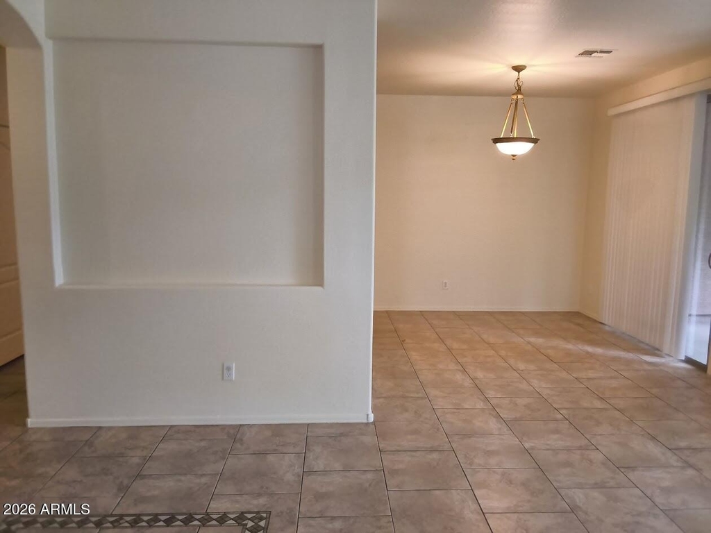2600 E Springfield Place - Photo 2